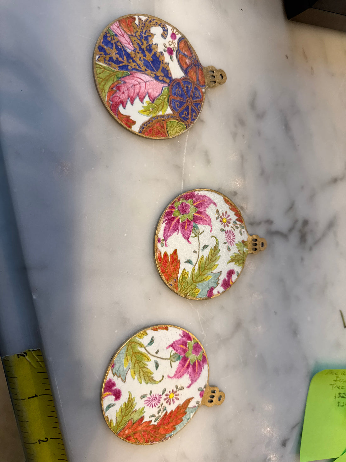 Tobacco leaf inspired ornament
