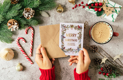 Merry Christmas Wreath of Birds Gift Tag - Bird &amp; Butterfly Wildflower